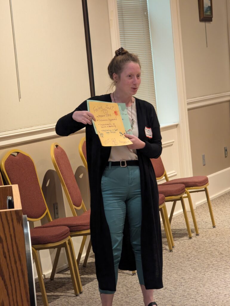 Presenting a future artifact at the strategic foresight workshop